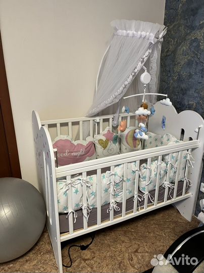 Детская кроватка