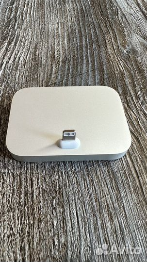 Зарядная станция Apple