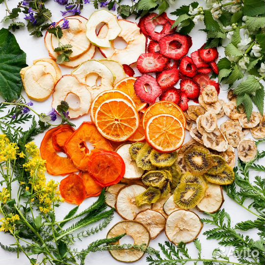 Фруктовая домашняя пастила и чипсы (снеки)