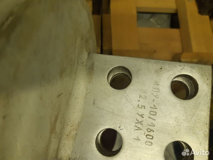 Ввод, изолятор проходной, ипу : 10, 35 110 кВ