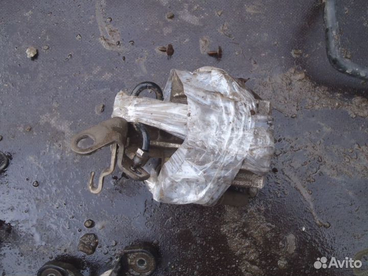 Суппорт задний Octavia (A5 1Z) 1K0615424J