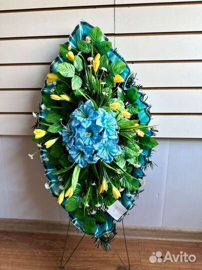 Ритуальные венки и корзины