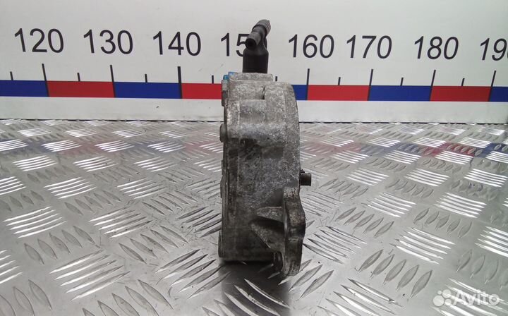 Насос вакуумный volkswagen passat B6 2009