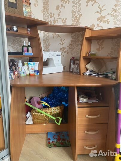 Письменный стол, компьютерный стол