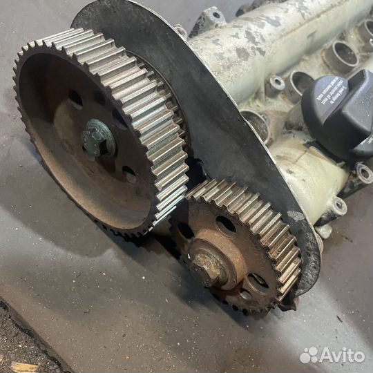 Постель распредвалов Volkswagen Golf 4 036103475AQ