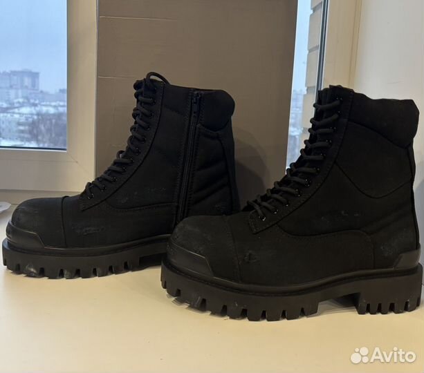 Balenciaga steroid boots на руках