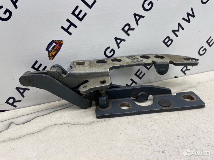 Петля капота правая Bmw E39