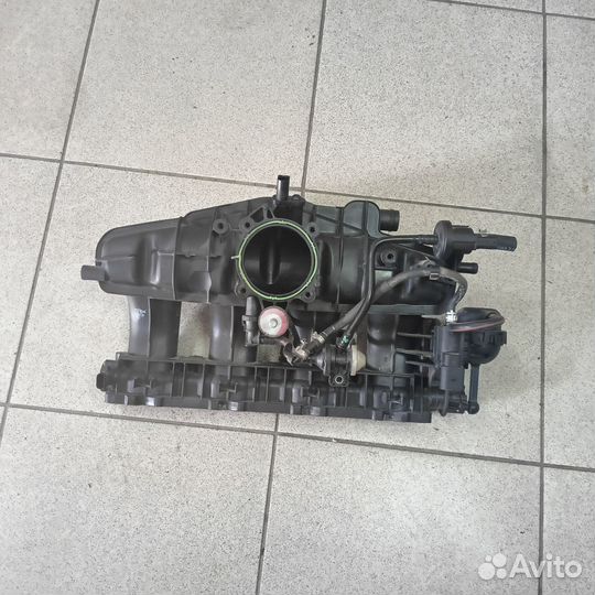 Впускной коллектор в сборе VW Audi Skoda 1.8 tfsi