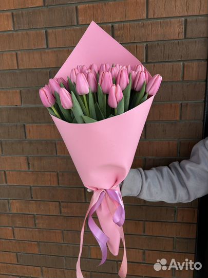 Букет из тюльпанов к 8 марта розница