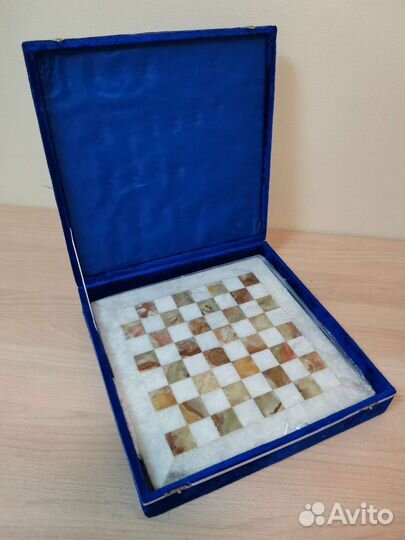 Шахматы из оникса