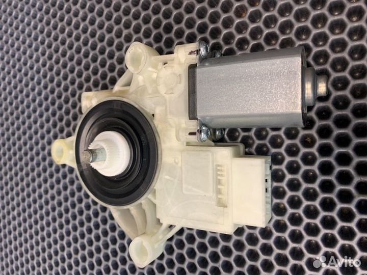 Мотор стеклоподъемника передний левый Bmw X7 G07