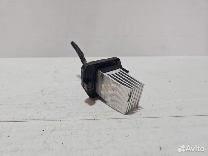 Сопротивление печки Hyundai Solaris (2010 - 2014)