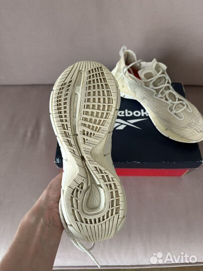 Кроссовки reebok женские