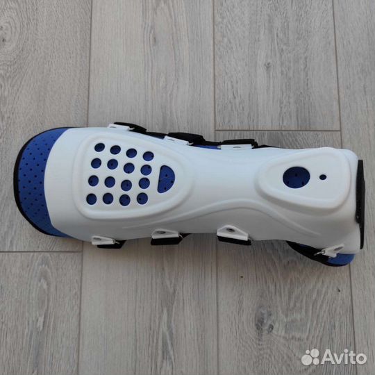 Ортез на голеностопный сустав. Фиксатор стопы