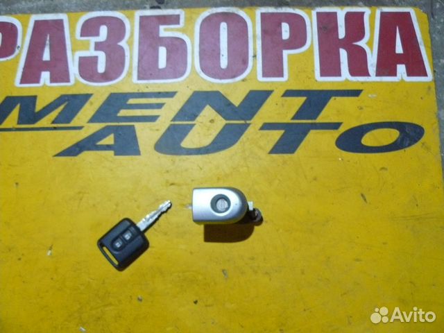 Вставка передней левой двери для Nissan Note 2008г