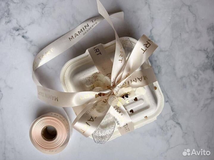 Лента с логотипом, бирки, наклейки, тишью