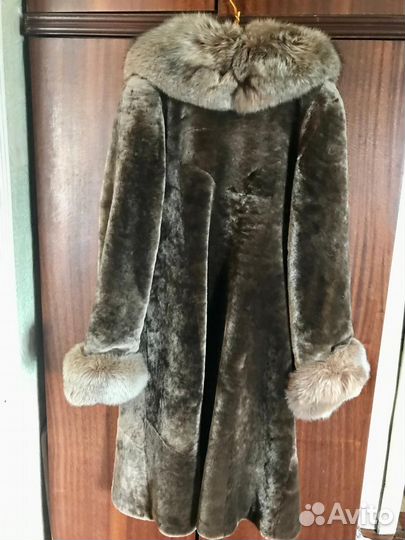 Шуба мутоновая 48 50 длинная, в отл. сост
