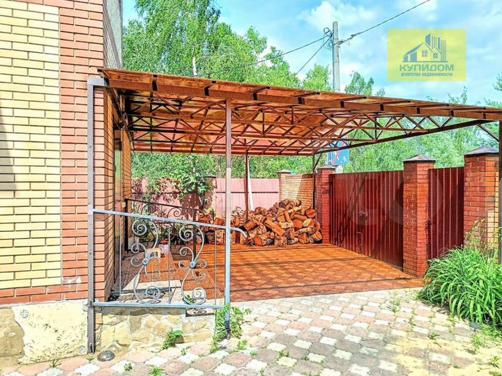 Дом 160 м² на участке 8 сот.