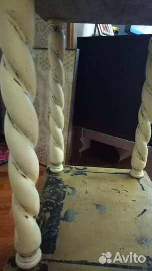 Этажерка подставка столик стеллаж Малайзия