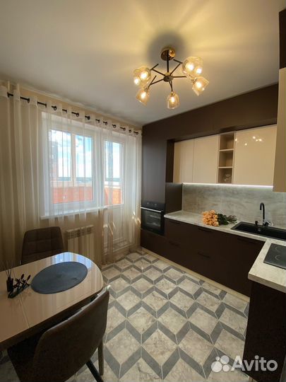 Угловые, прямые кухни на заказ в Омске