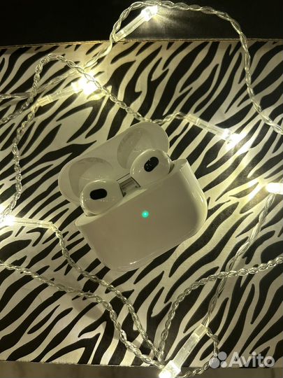 Apple AirPods 3-го поколения