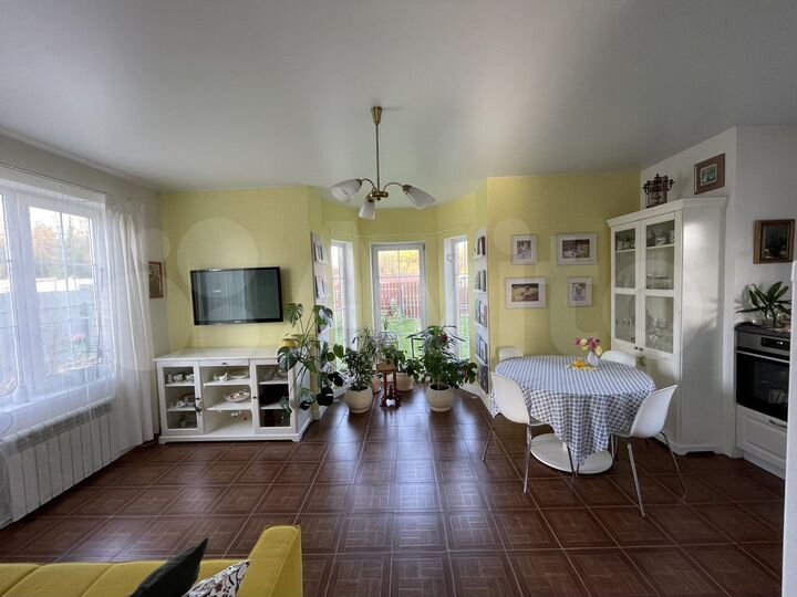 Дом 101 м² на участке 9 сот.