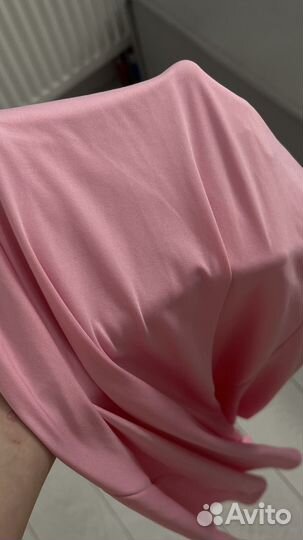 Обтягивающее розовое платье skims