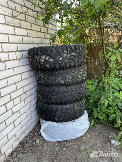 Cooper Discoverer AT3 LT 285/70 R17