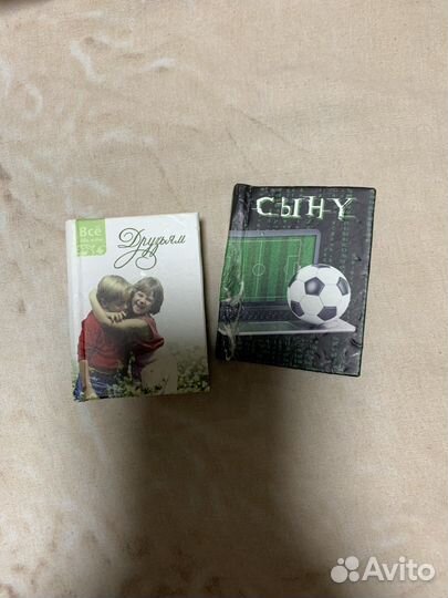 Мини книжки (одна с магнитом)