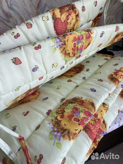 Бортики на детскую кроватку