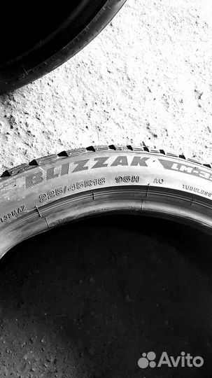 Bridgestone Blizzak LM-30 225/45 R18