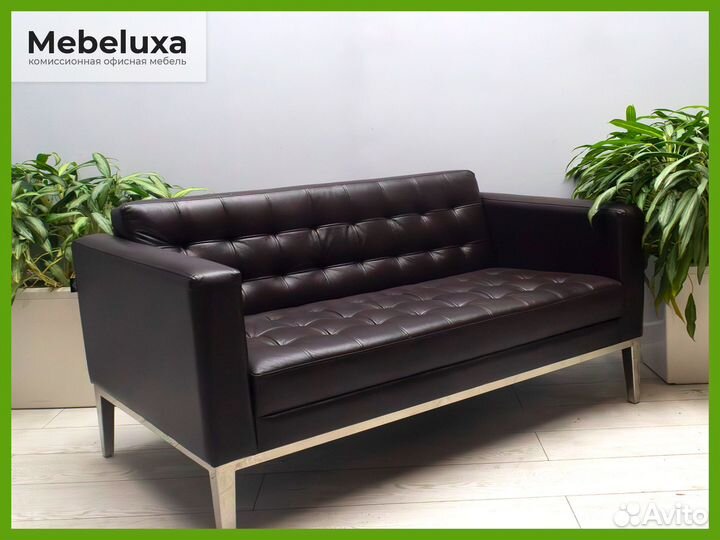 Диван офисный кожаный 135 см