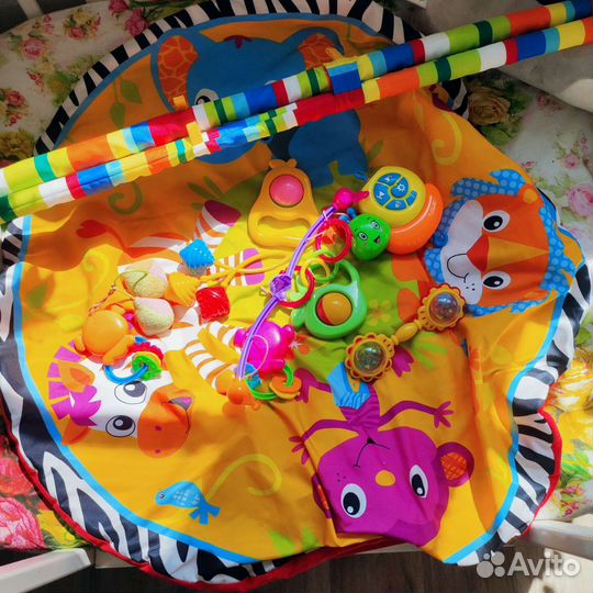 Развивающий коврик