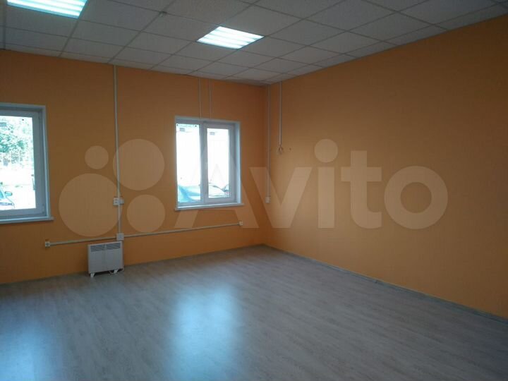 Офис, 21.4 м² и 42 Квм, на первом этаже