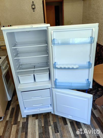 Холодильник Бирюса 151Е