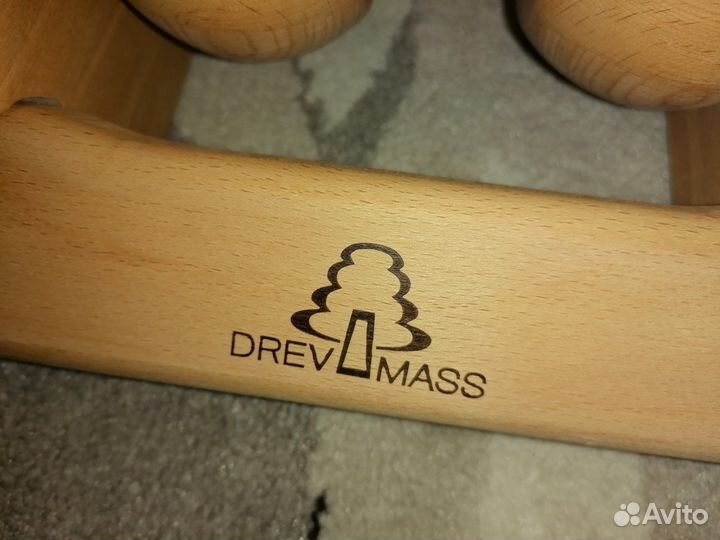 Роликовый массажер для спины