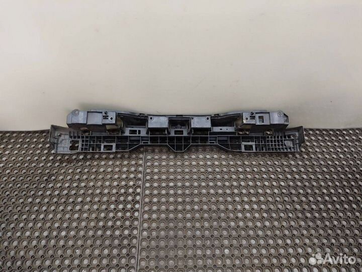 Кронштейн крепления бампера заднего Peugeot 508