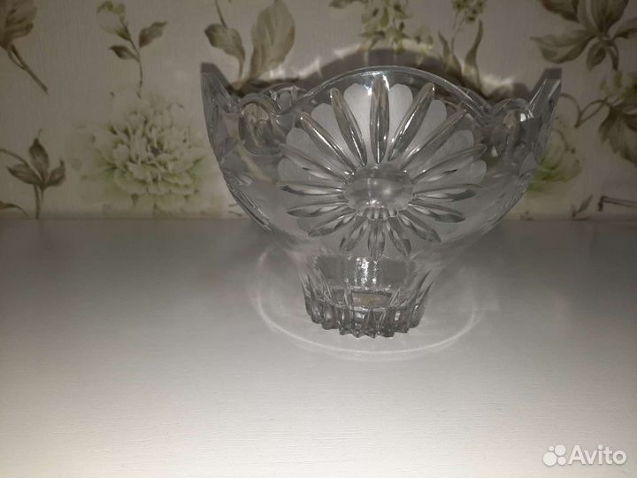 Хрустальная ваза