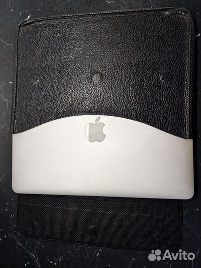 Кожаный чехол на MacBook Air 13