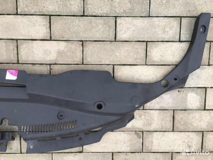 Накладка рамки радиатора Тойота Марк Х