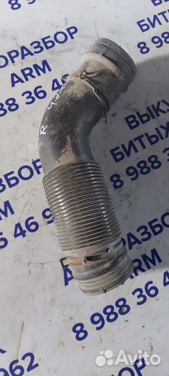 Патрубок воздушный на Volkswagen Phaeton