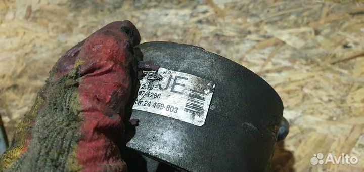 Опора двигателя передняя Opel Meriva B 2010-2018