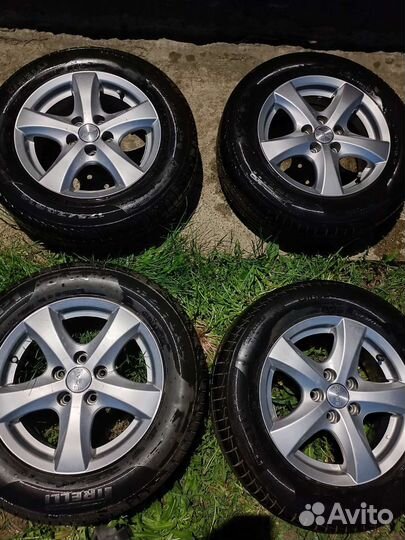 R14 Pirelli Cinturato P1 175/70, PCD 5x100 DIA 10