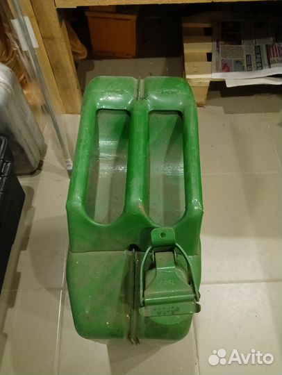 Канистра 20 литров для бензина металлическая