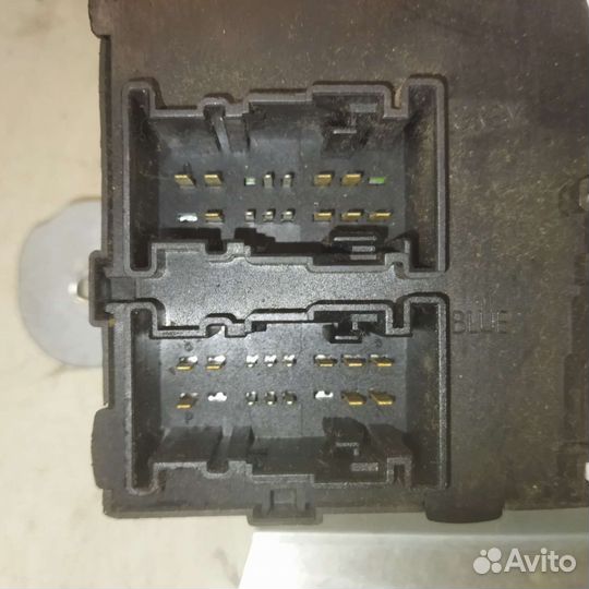 Блок предохранитель Ford Fiesta