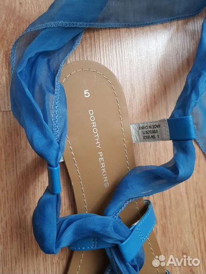 Сандалии британской марки Dorothy Perkins новые