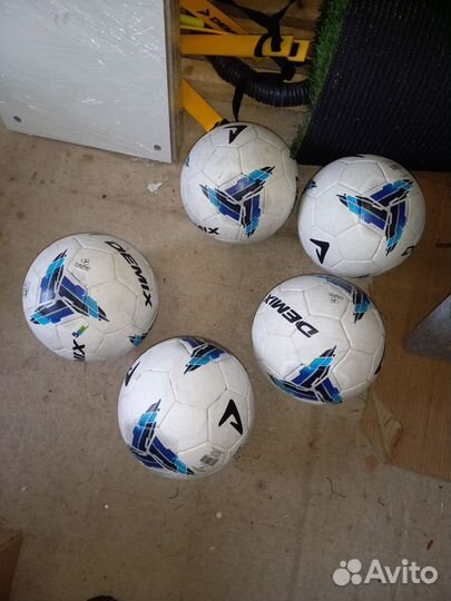 Футбольный мяч