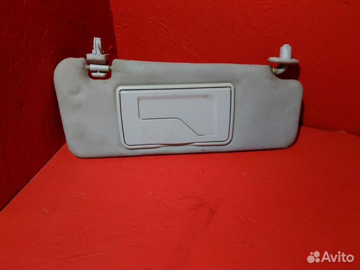 Козырек правый Джили мк Кросс