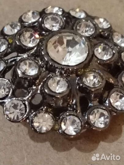 Брошь - пуговица