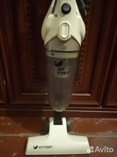 Вертикальный пылесос